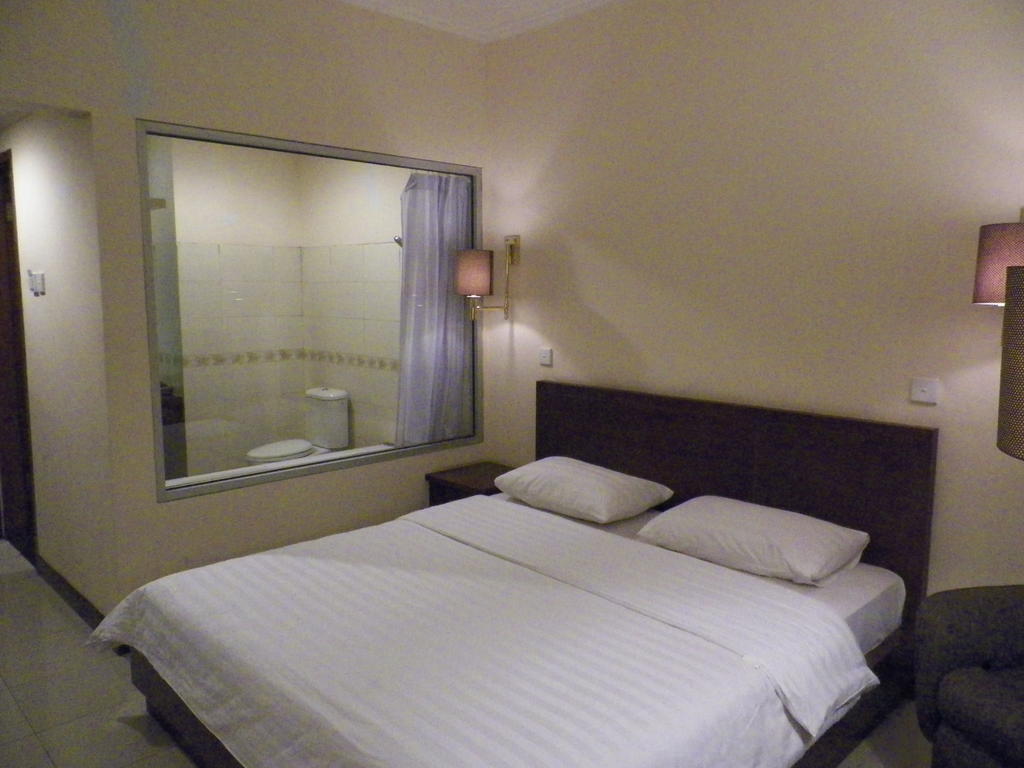 Excellent Seven Boutique Hotel Бандунг Стая снимка