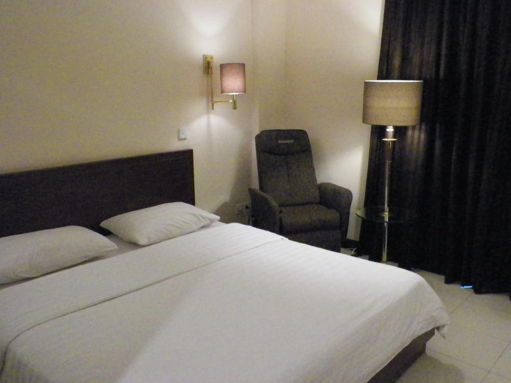 Excellent Seven Boutique Hotel Бандунг Стая снимка