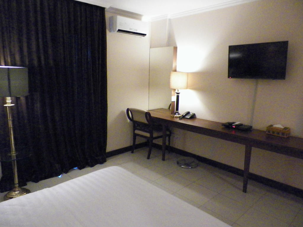 Excellent Seven Boutique Hotel Бандунг Стая снимка