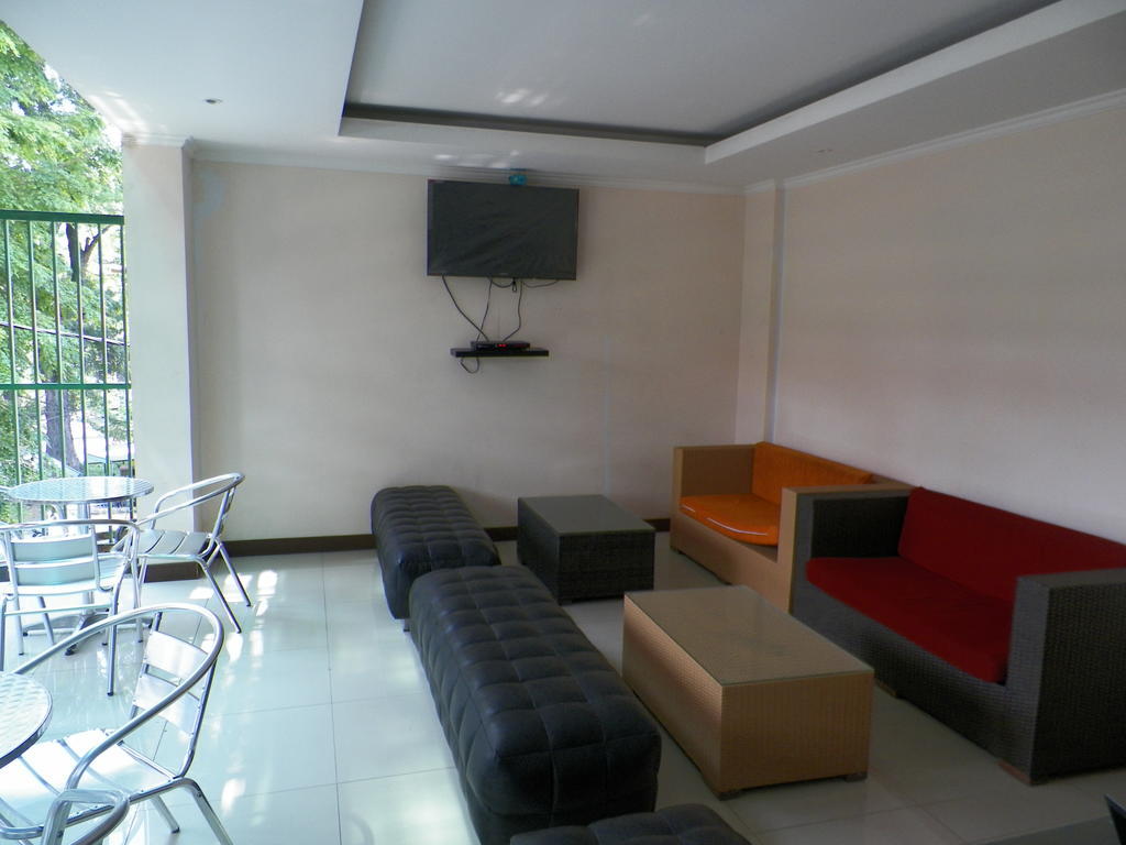 Excellent Seven Boutique Hotel Бандунг Екстериор снимка