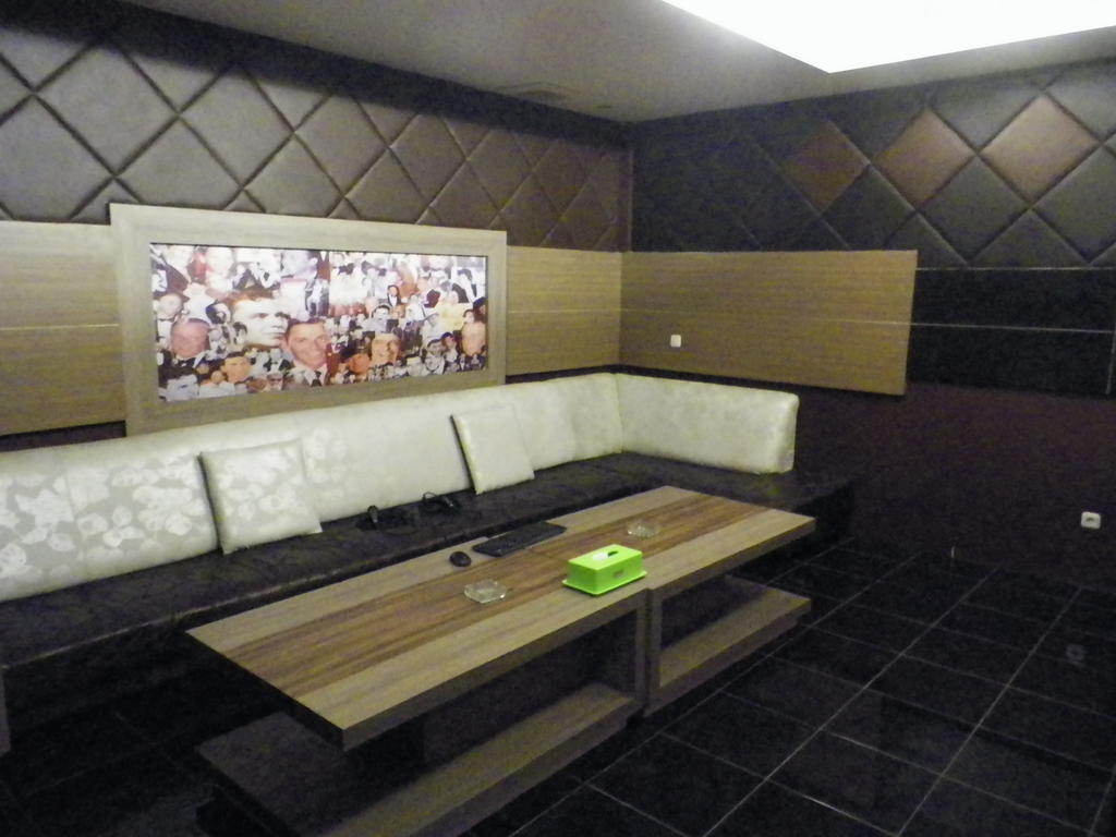 Excellent Seven Boutique Hotel Бандунг Екстериор снимка