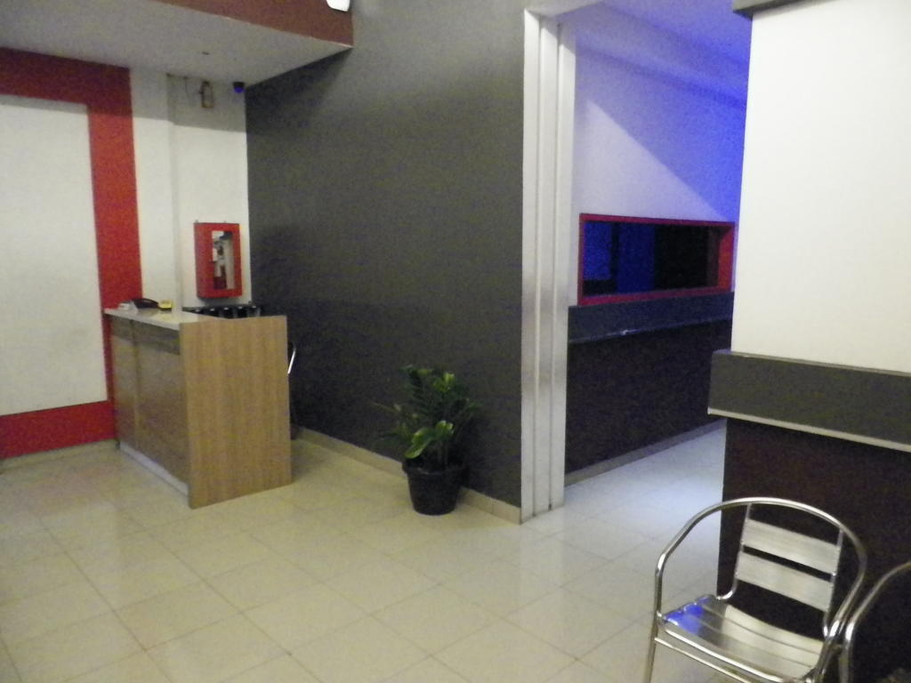 Excellent Seven Boutique Hotel Бандунг Екстериор снимка
